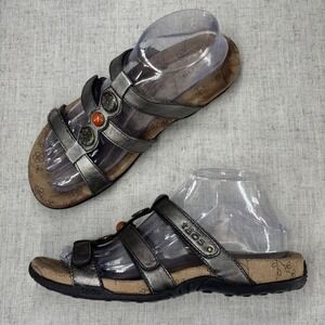 Taos Footwear Prize Sandals Slip On Metallic Studded Embellished Women's 8